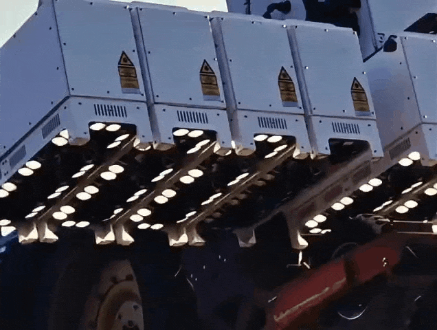 차원이-다른-미국의-잡초-제거-0-이미지