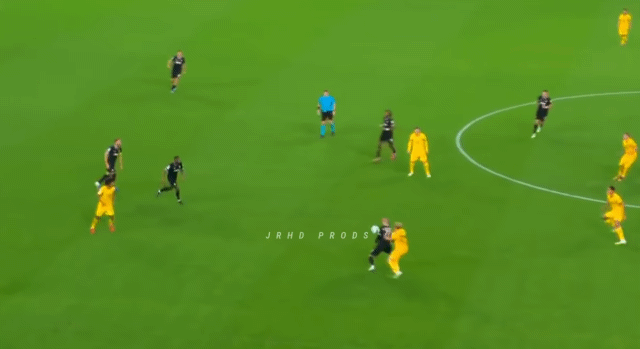 릴에서-왕놀이하던-코소보-메시-근황.gif-4-이미지