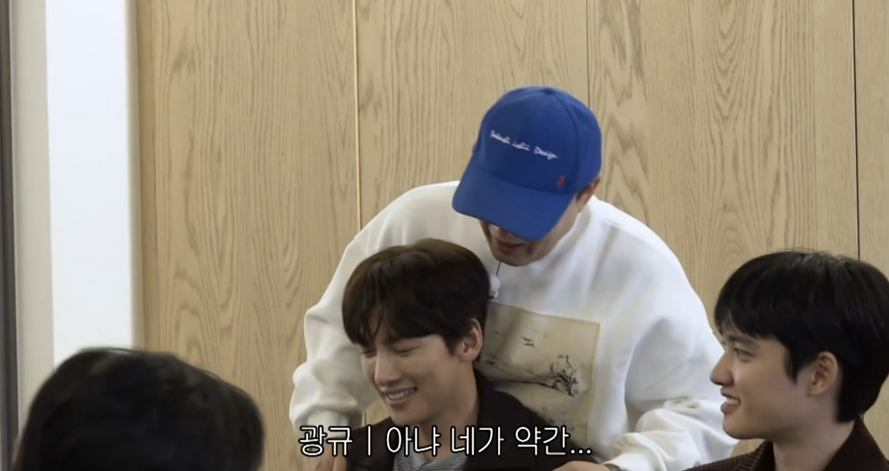 나영석-vs-김광규-기싸움.jpg-0-이미지