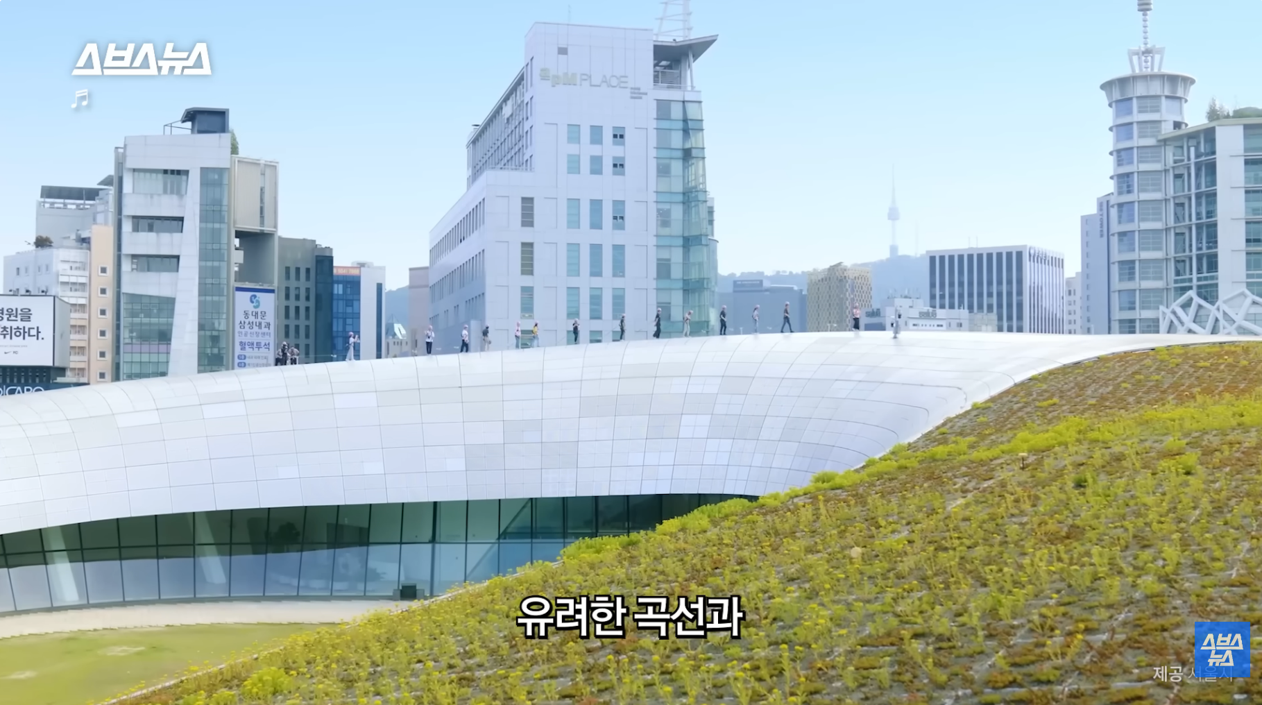 올해-방문객-2천만-예상,-디자인-명소로-바뀐-DDP-근황-17-이미지