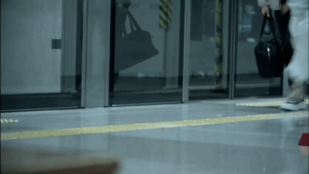 누구-아이디어인지-궁금한-지하철-공익광고-7-이미지