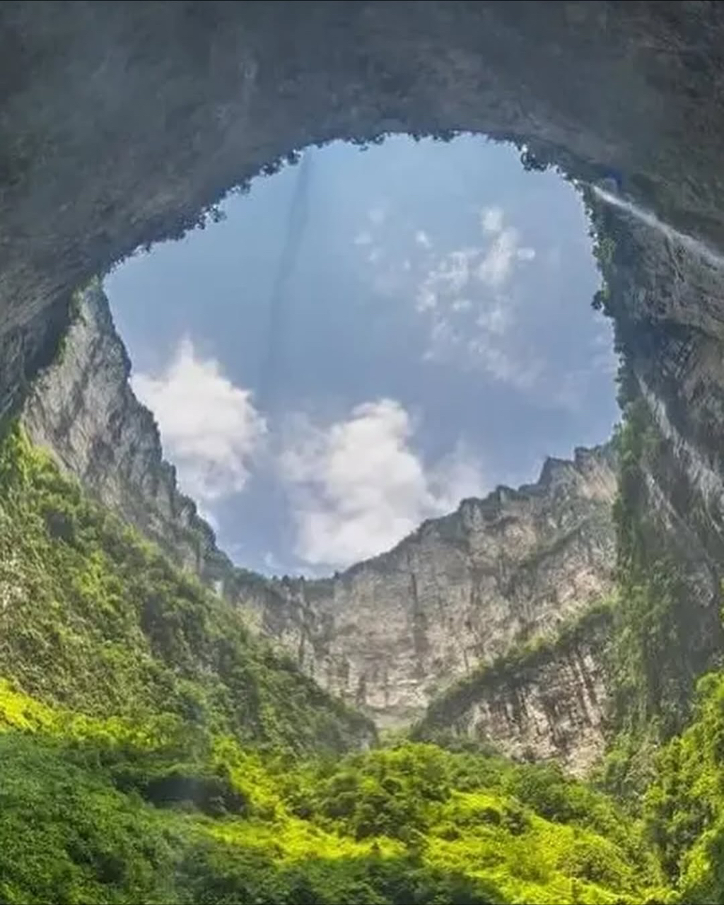 중국-씽크홀-원시림-6-이미지