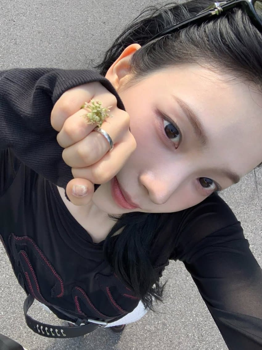 수수한-화장의-에스파-리더-카리나-인스타그램.jpg-1-이미지