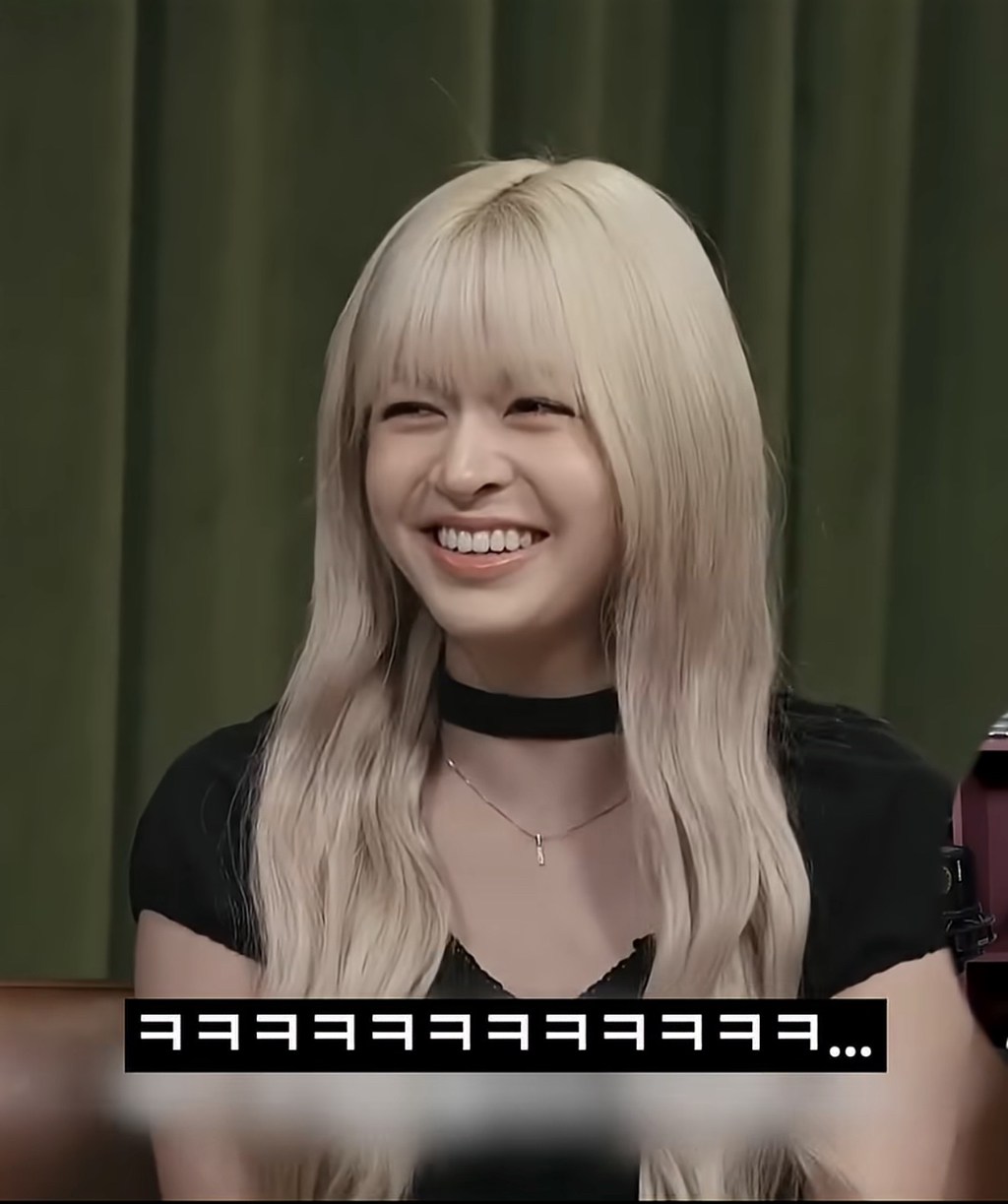 웃참-인터뷰에서-딸깍쇼하는-릴리-12-이미지