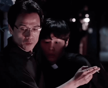 설정이-더-파격적이였던-영화-＜검은사제들＞의-원작-＜12번째-보조사제＞-7-이미지