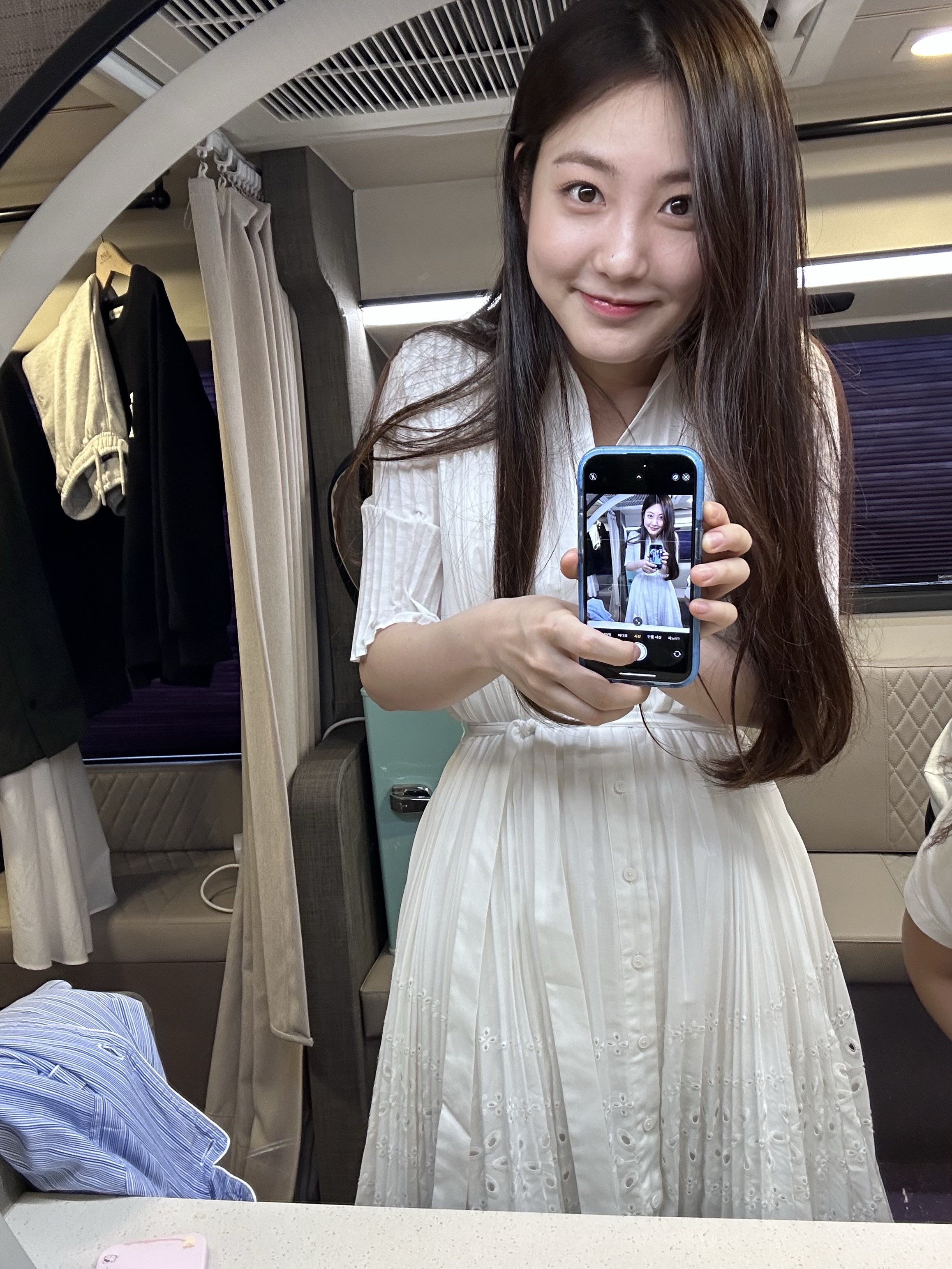 팬:-신예은-언니!!-유행하는-거울-셀카-찍어-주세요!!-4-이미지