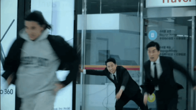 누구-아이디어인지-궁금한-지하철-공익광고-8-이미지