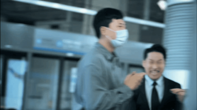 누구-아이디어인지-궁금한-지하철-공익광고-9-이미지