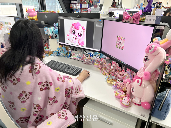 티니핑-회사-직원들-책꾸-되게-현란한데-1-이미지