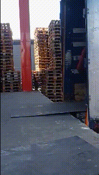 위험하게-일하는-직원-0-이미지