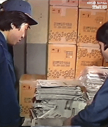 80년대-지하철-신문팔이-0-이미지