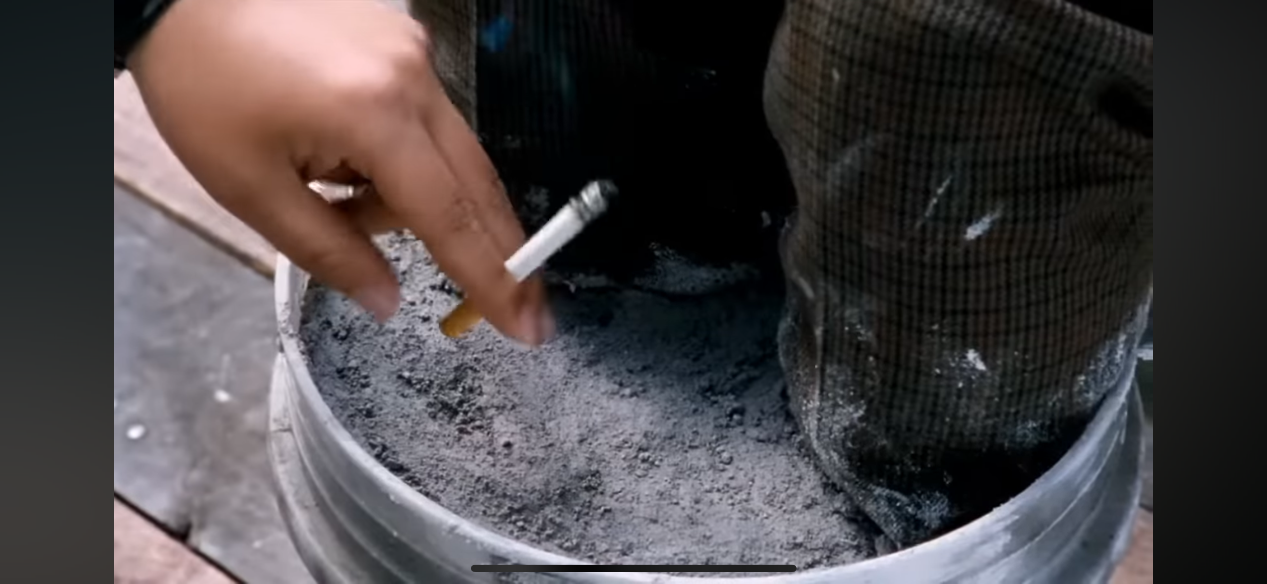 죽였다-봐줬다로-갈리는-영화-장면-0-이미지