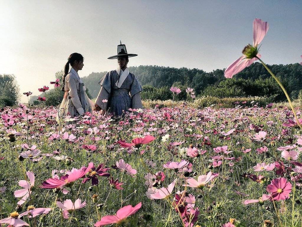 애기때부터-전국민이-성장과정을-지켜봐온-연예인.jpgif-24-이미지