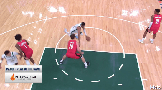 수비-여러-명이-있어도-덩크로-마무리하는-쿤보.gif-2-이미지