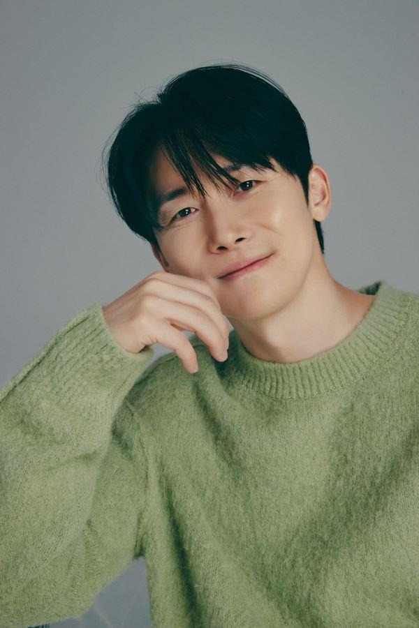 요즘-사람들은-모른다는-남배우의-과거-생활...-0-이미지