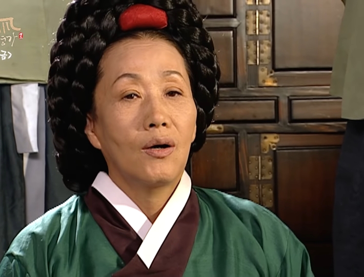 홍시-맛이-그냥-나니까-두번-말하게-하지말라고-32-이미지