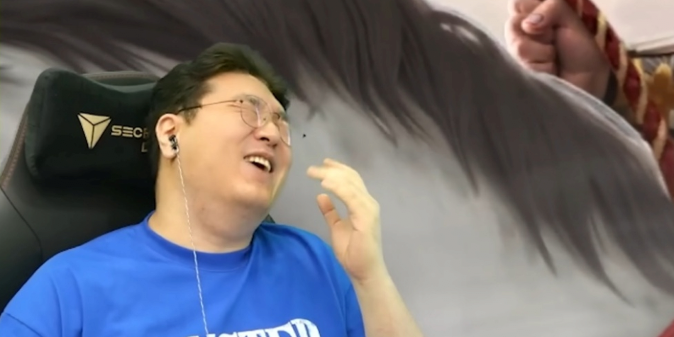 가챠에서-이순신을-너무나-뽑고-싶었던-40대-아저씨의-최후.jpg-4-이미지