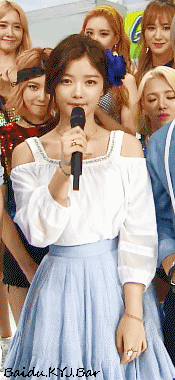 애기때부터-전국민이-성장과정을-지켜봐온-연예인.jpgif-17-이미지