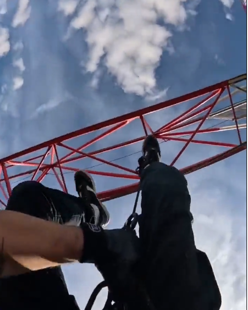 고층-크레인에서-내려오는법-0-이미지