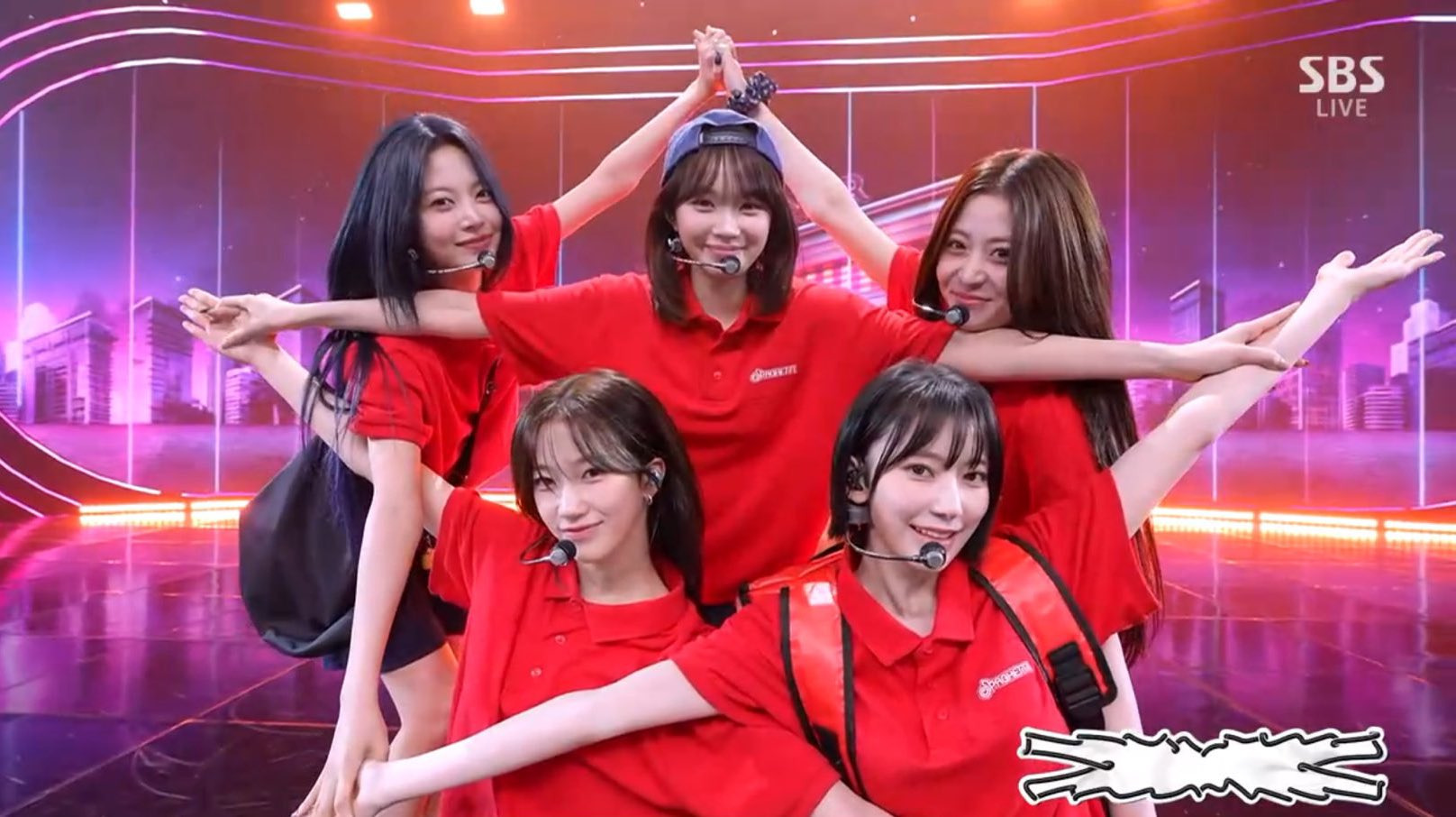 “한국팬들-선택이-옳았다”-소리-나오는-르세라핌-스파게티-막방-의상📦🛵-4-이미지