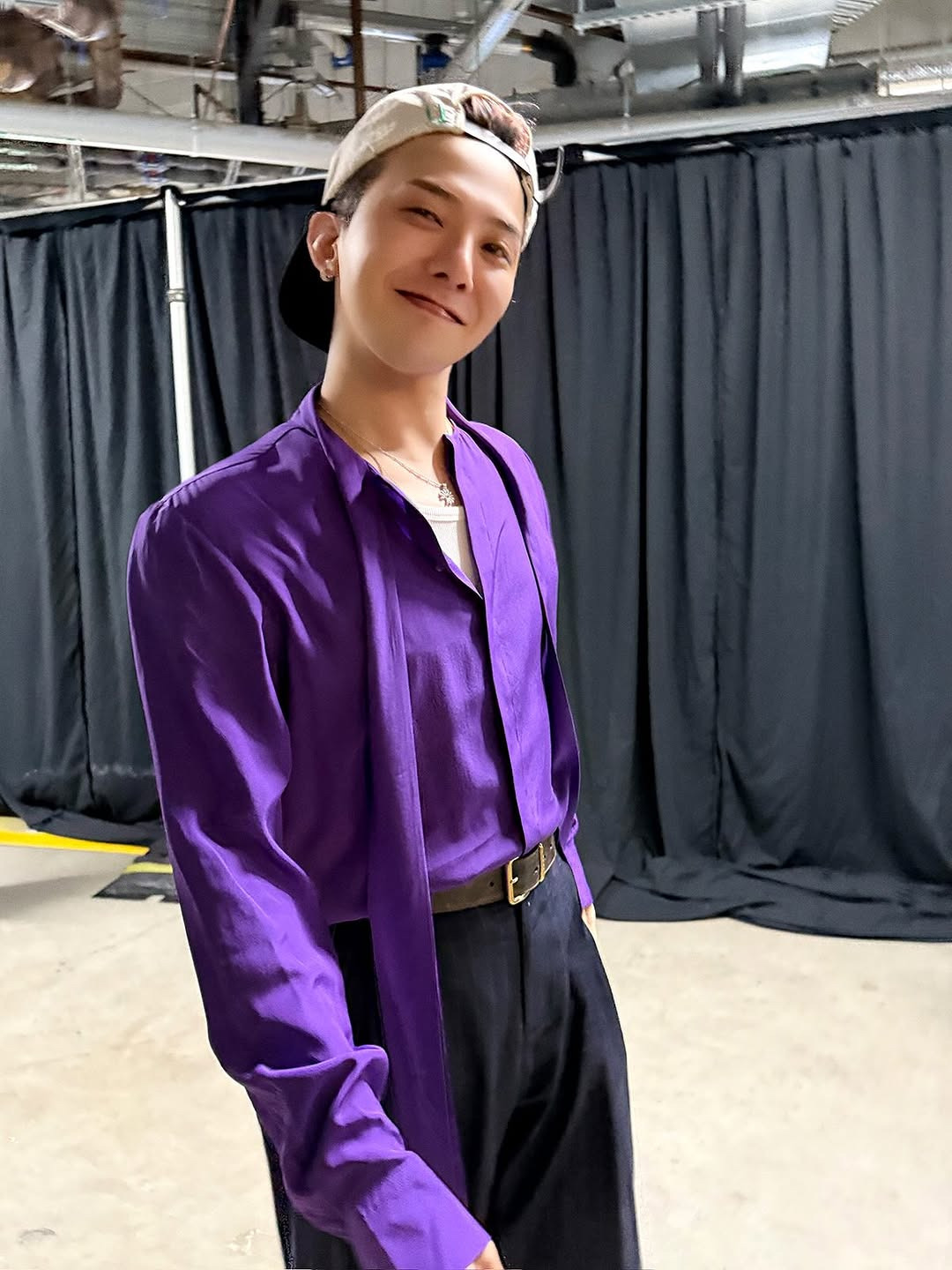 다시-예전처럼-다양하게-스타일링해서-입기-시작해-팬들한테-반응좋은-지드래곤-사복-근황.jpg-34-이미지