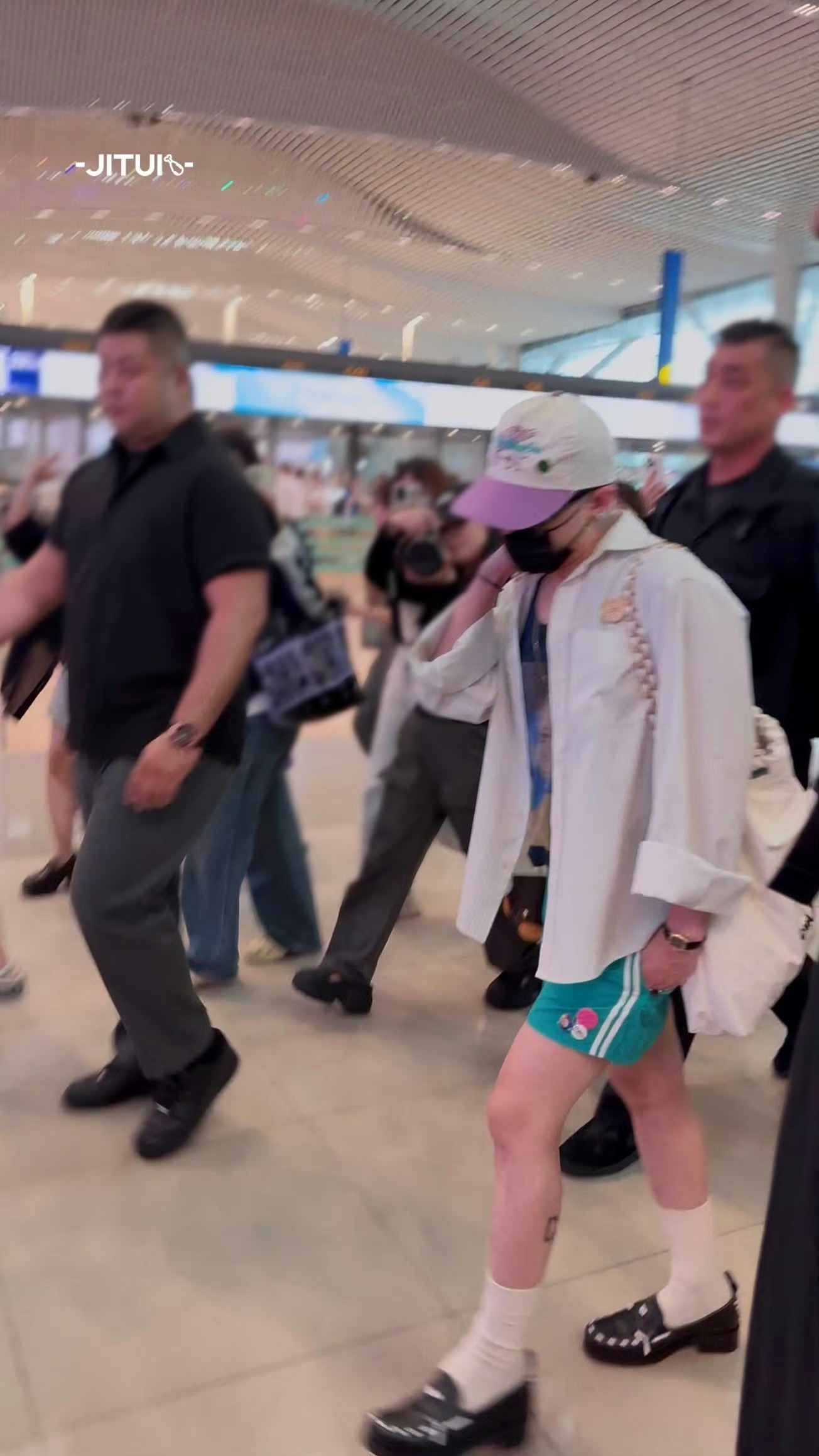 요즘-지드래곤-사복-37-이미지