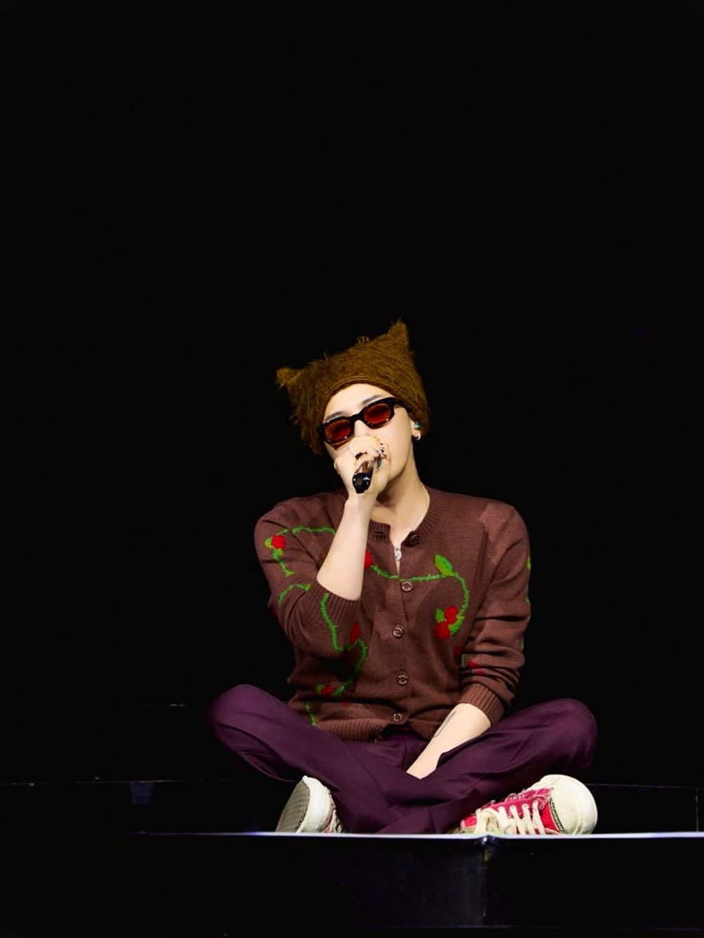 다시-예전처럼-다양하게-스타일링해서-입기-시작해-팬들한테-반응좋은-지드래곤-사복-근황.jpg-10-이미지