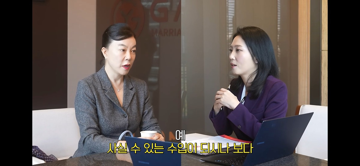 혼자-사는-게-너무-좋아서-가끔-자다가도-웃는다는-최화정.jpg-1-이미지