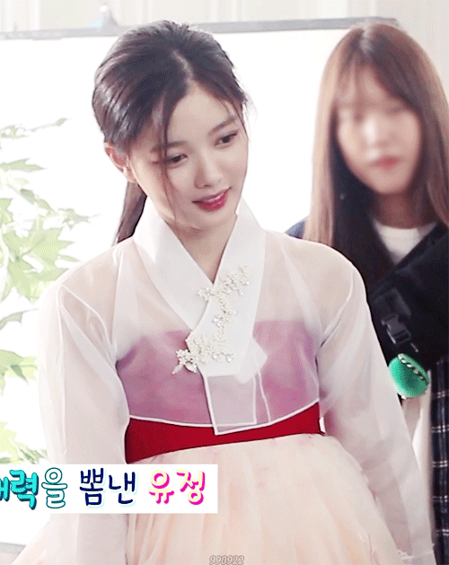 애기때부터-전국민이-성장과정을-지켜봐온-연예인.jpgif-27-이미지