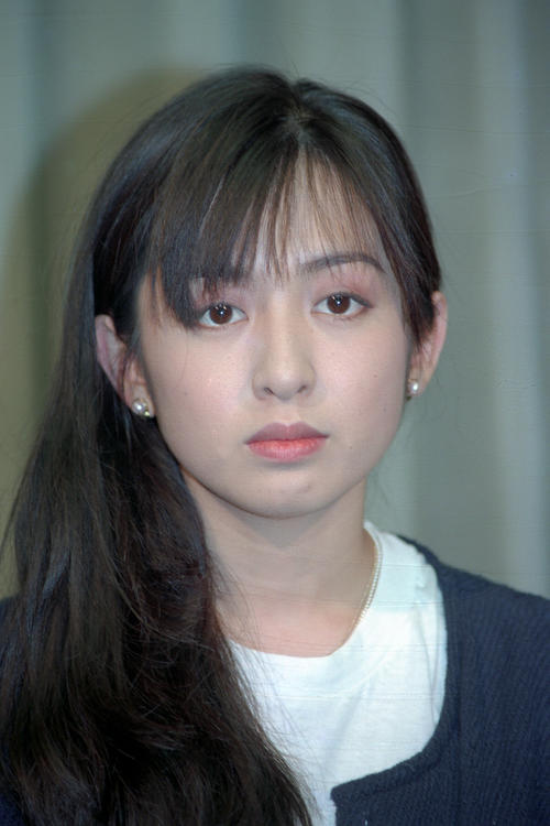 만나는-남자마다-유부남이어서-이미지가-추락했던-일본-여자연예인-24-이미지