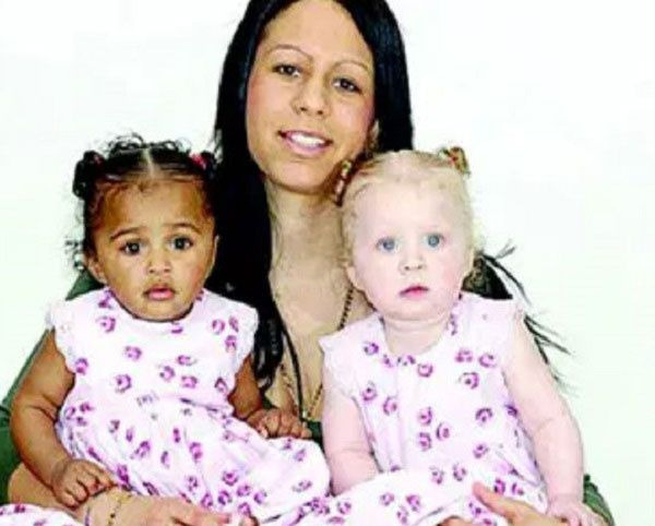 "쌍둥이인데,-아버지가-달라"-0-이미지