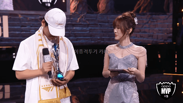 롤드컵-파이널-MVP-구마유시-인터뷰-1-이미지