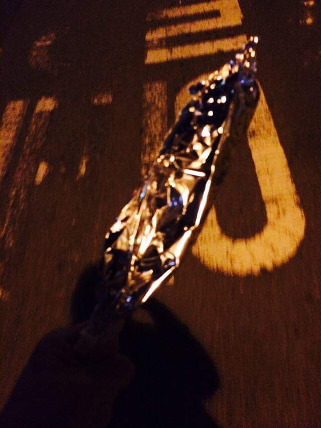 닭꼬치-들고가다-경찰한테-걸림-2-이미지