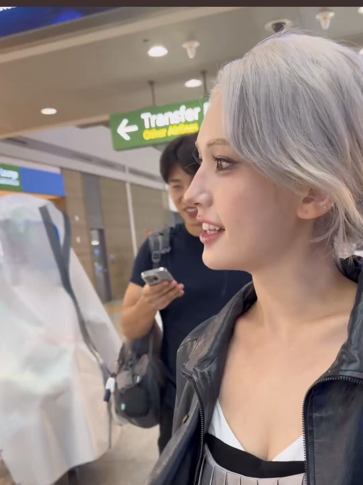 카톡-자동업데이트의-새-피해자-:-전소미-1-이미지