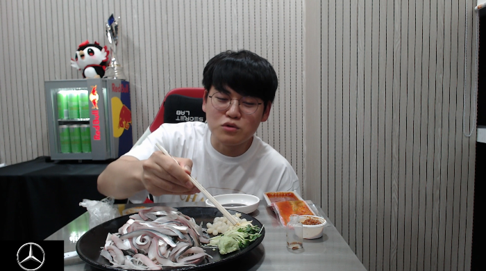 월즈-우승-후-첫-방송-킨-구마유시-1-이미지