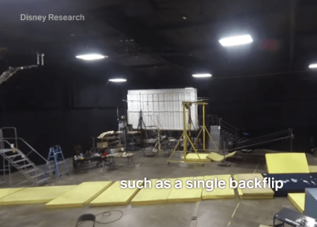 디즈니에서-개발중인-스턴트-로봇.gif-2-이미지