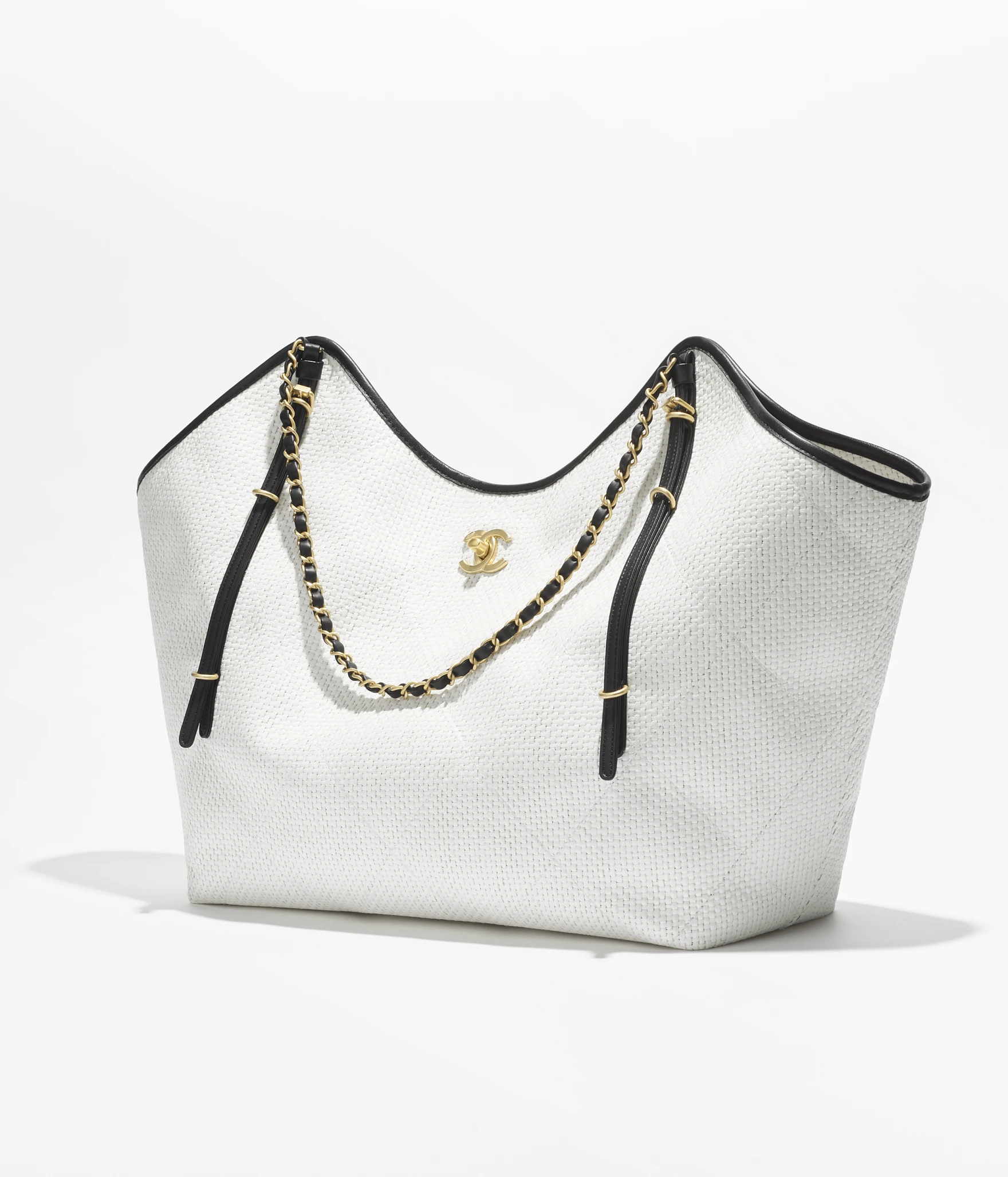 곧-매장에-풀릴거라는-샤넬-신상-시즌백-4-이미지