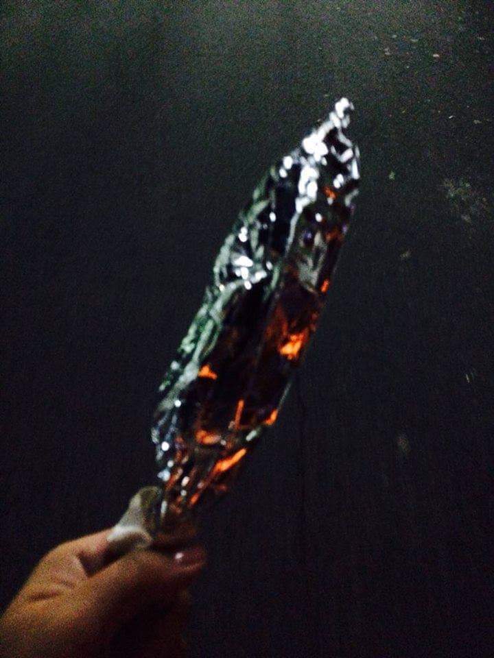 닭꼬치-들고가다-경찰한테-걸림-3-이미지