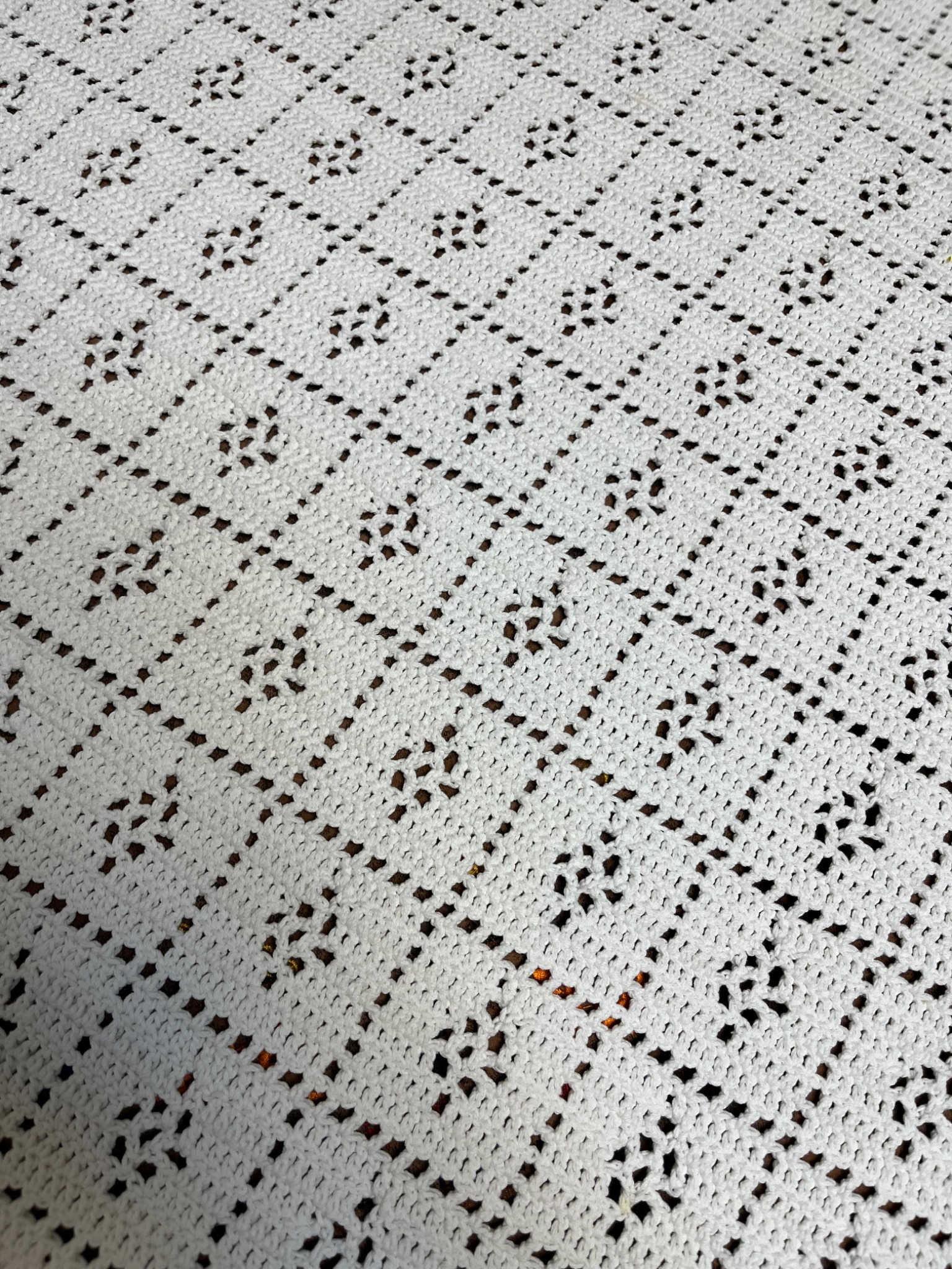 할머니가-친구에게-선물받은-코바늘-침대커버-1-이미지