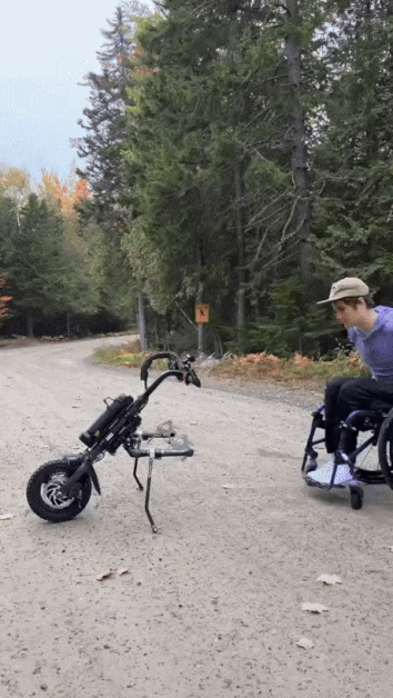 동력-바퀴에-연결한-휠체어-0-이미지