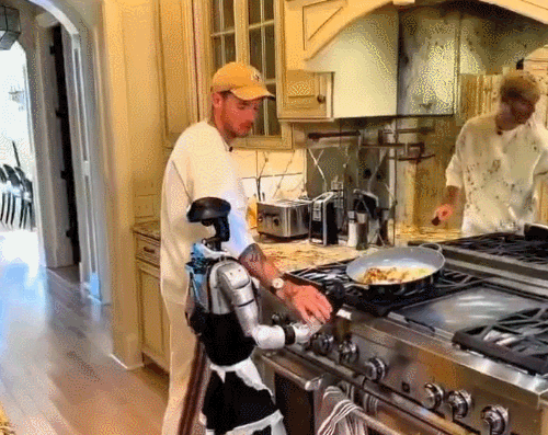 $80K-로봇-가정부-4-이미지