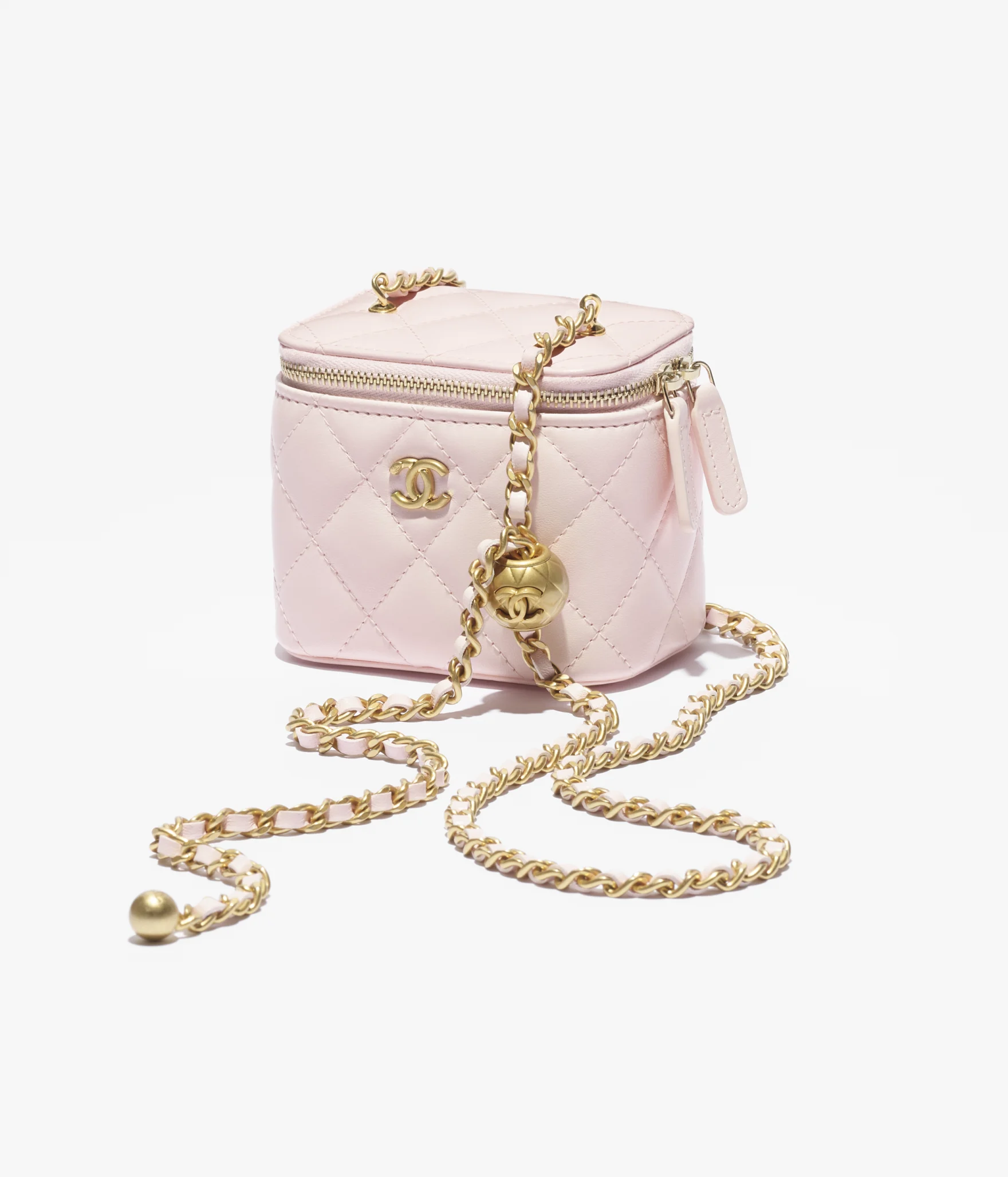 곧-매장에-풀릴거라는-샤넬-신상-시즌백-10-이미지