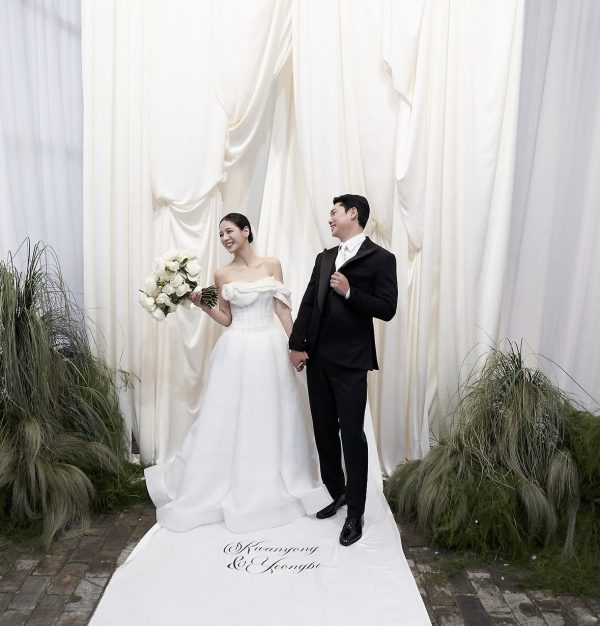 '나솔'-22기-옥순♥경수,-결혼식-사진-대방출…-화보-뺨치는-웨딩-사진에-"영혼-갈아-넣어"-3-이미지