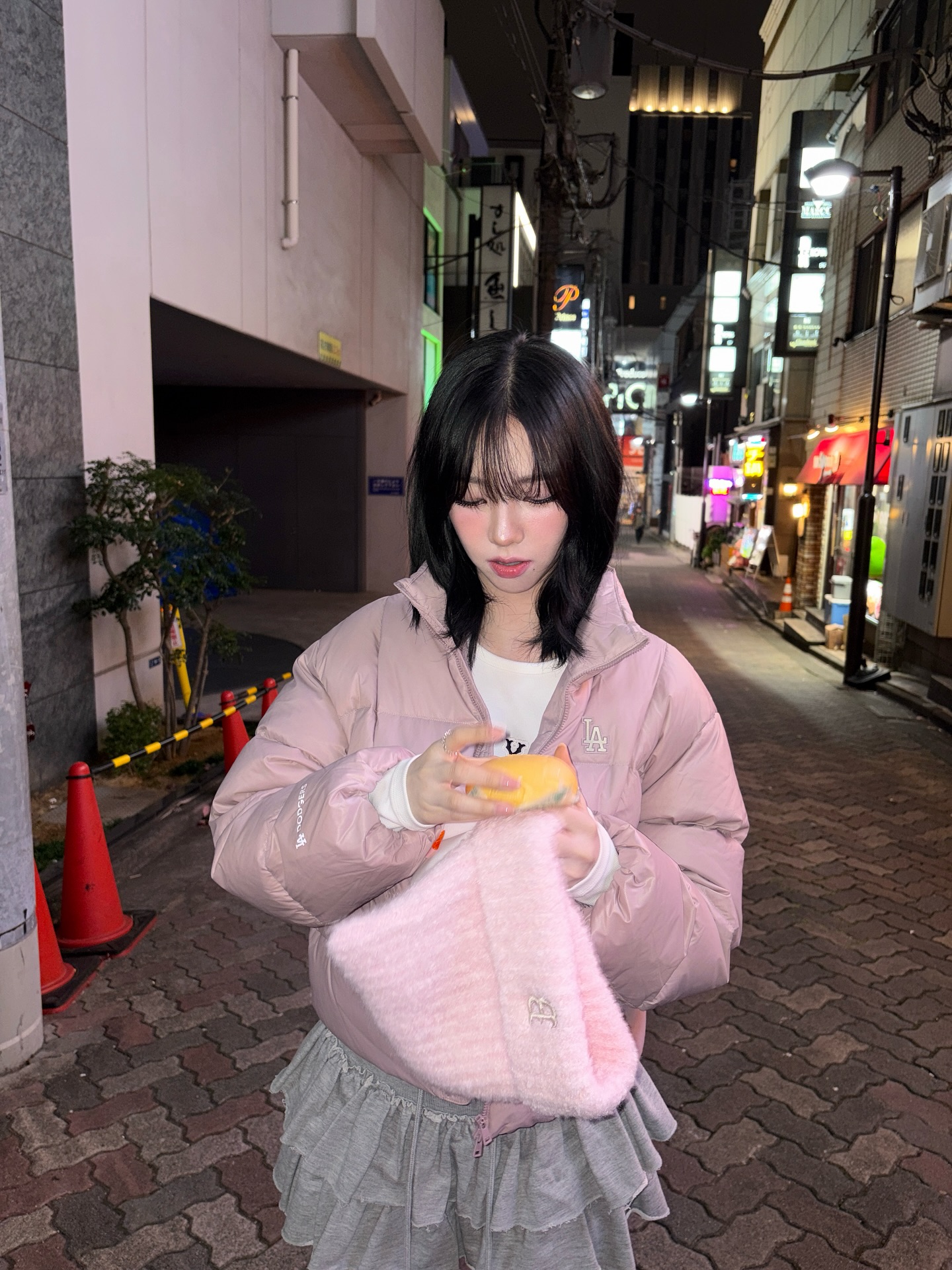 핑크색도-잘받는-오늘자-카리나-인스타.jpg-2-이미지