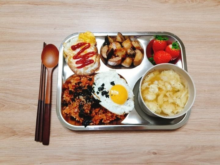 정량만-먹게-된다는-식판-다이어트-0-이미지