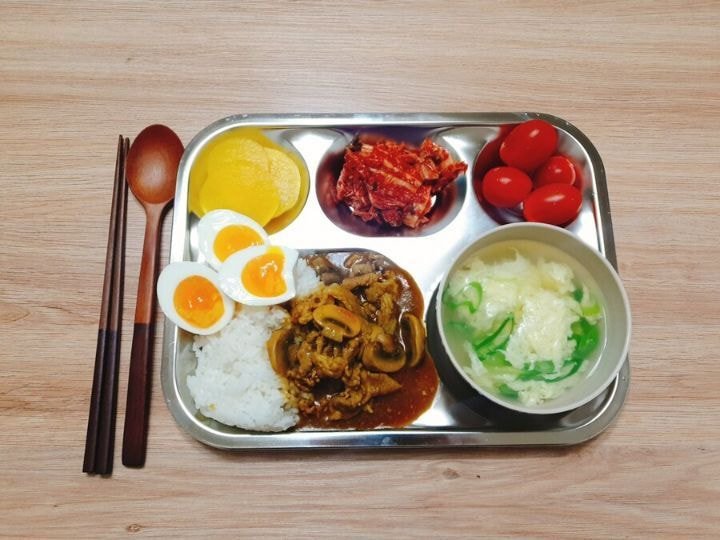 정량만-먹게-된다는-식판-다이어트-2-이미지