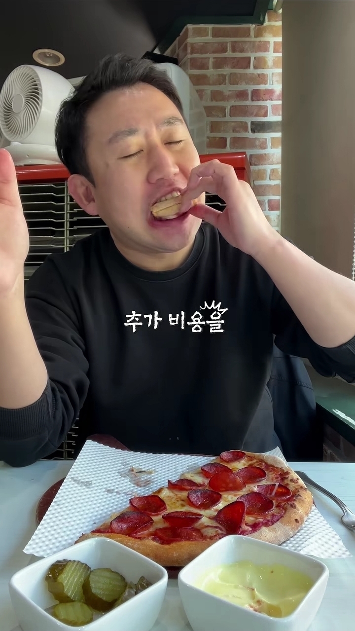 11,900원에-피자-1판+치즈오븐-스파게티+-음료수-500ml-+-갈릭소스(무료)-9-이미지