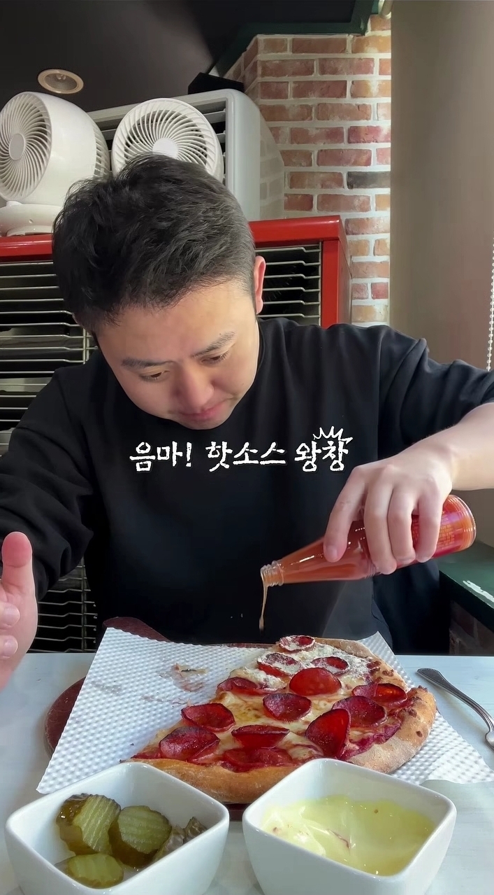 11,900원에-피자-1판+치즈오븐-스파게티+-음료수-500ml-+-갈릭소스(무료)-12-이미지