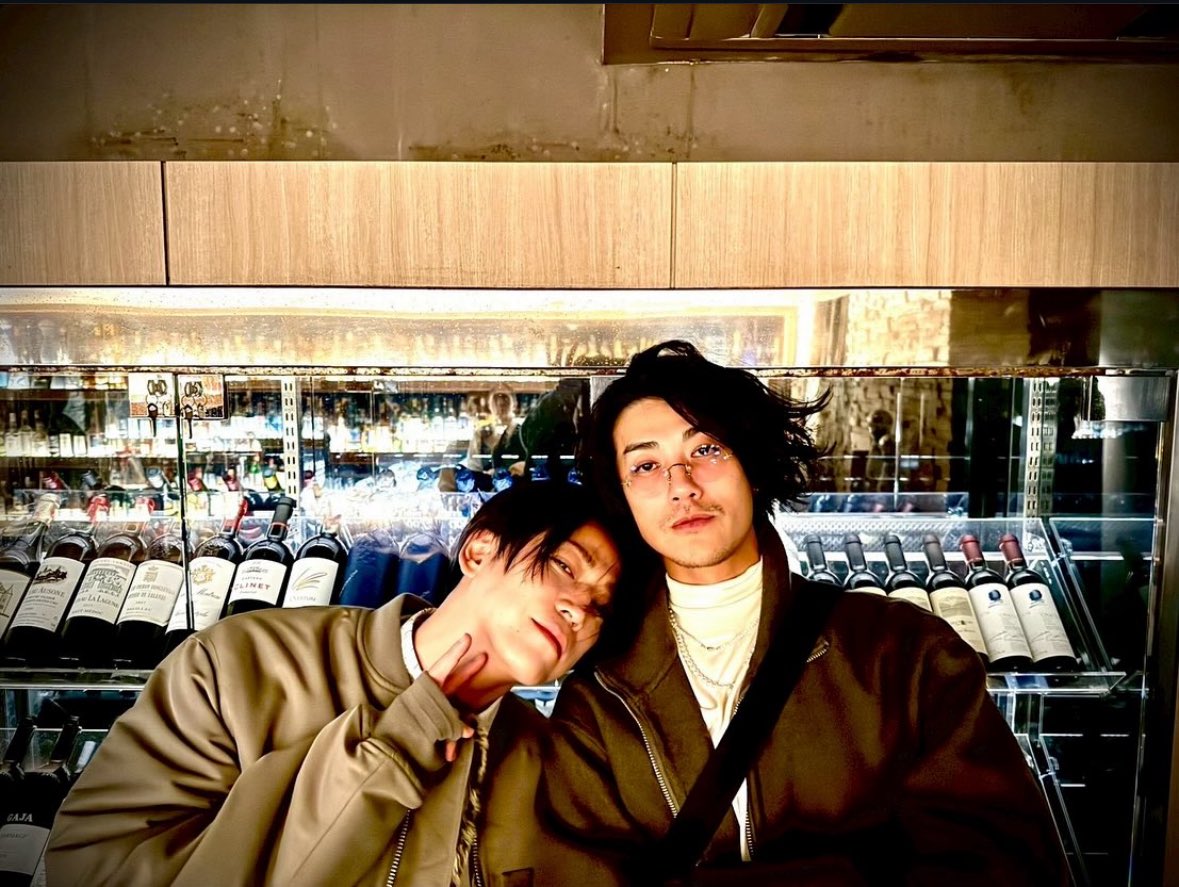 제이돌-방금-올라온-카메나시카즈야-아카니시진-투샷-1-이미지