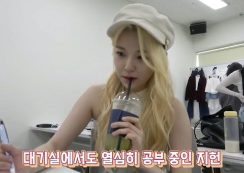 활동하면서-정시로-서울여대-합격한-아이돌-6-이미지